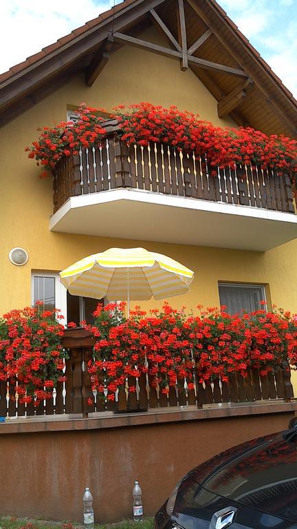 Akacfa Hortenzia Apartman Zalakaros Exterior foto